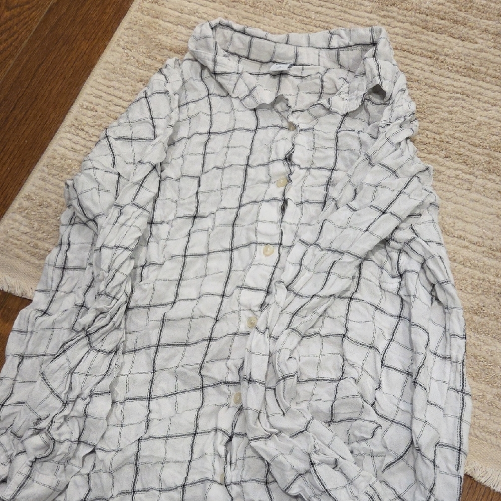 Old Navy Black and White Plaid Shirt